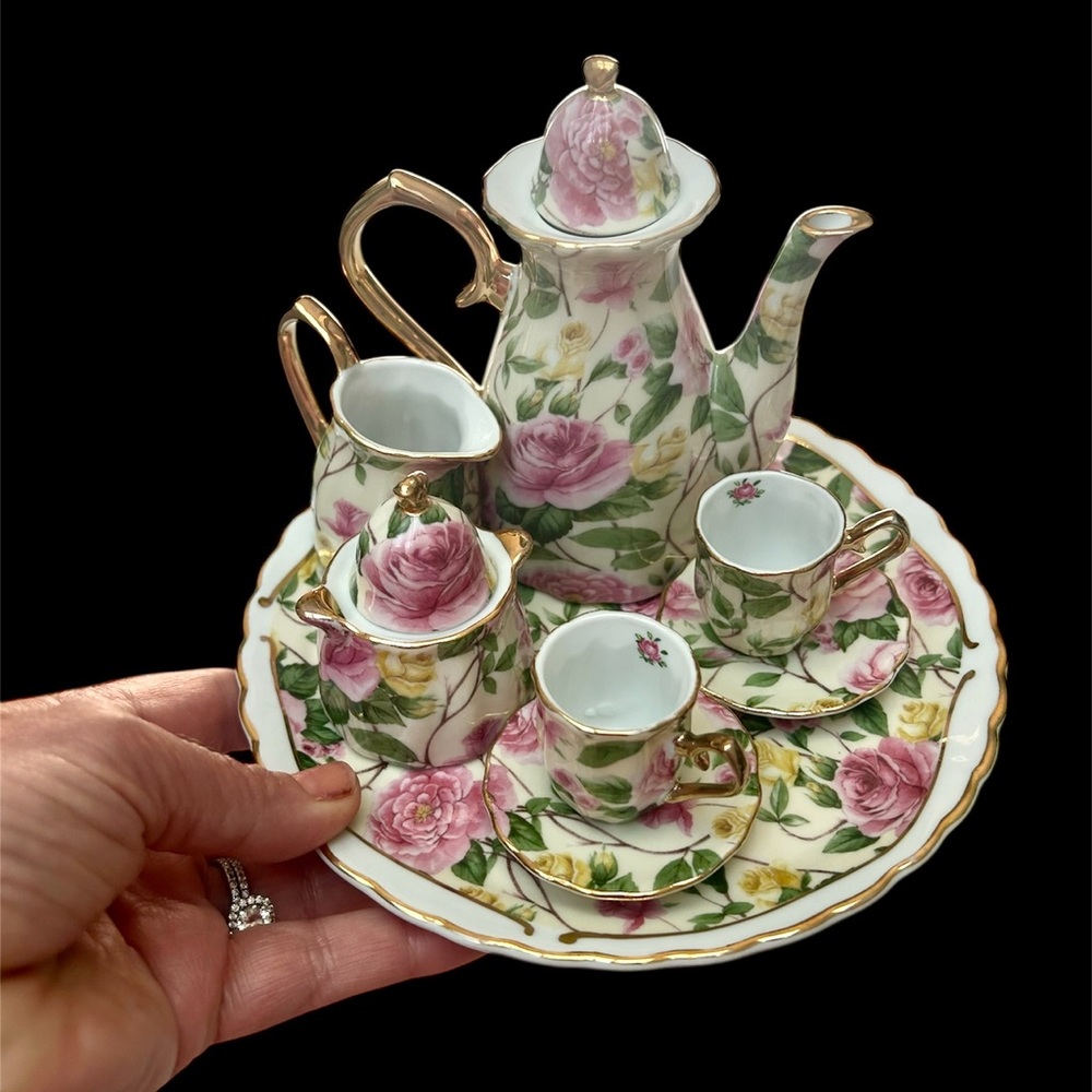 Collectible Miniature Victoria's Garden 10 pc Porcelain Tea Set